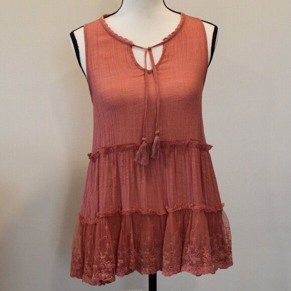 2love Sleeveless Top with Lace Detail Dusty Pink Size Medium - Picture 1 of 10